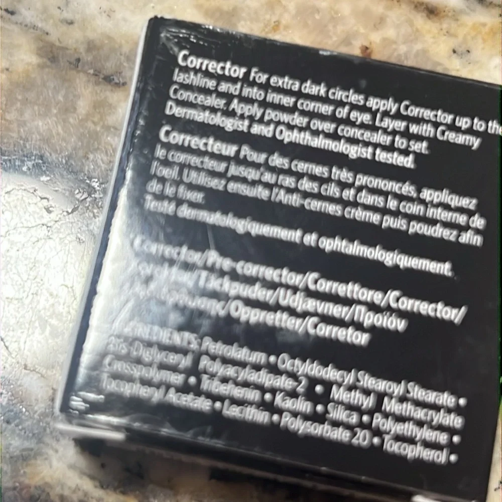 💕🌙Bobbi Brown Porcelain Peach Color Corrector